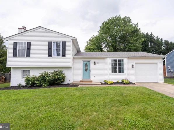 20 S Church St, Lovettsville, VA 20180