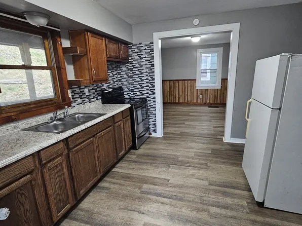 3044 S Main St, Hanover Township, PA 18706