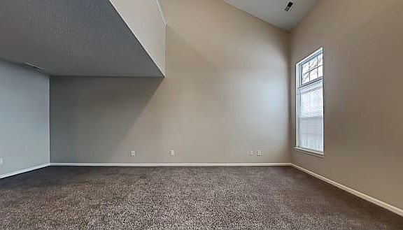 3rd image of 516 Bagley Ln