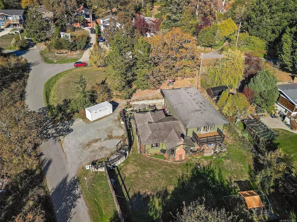 1321 Prillaman Ave, Saanich, BC V9E 2C6