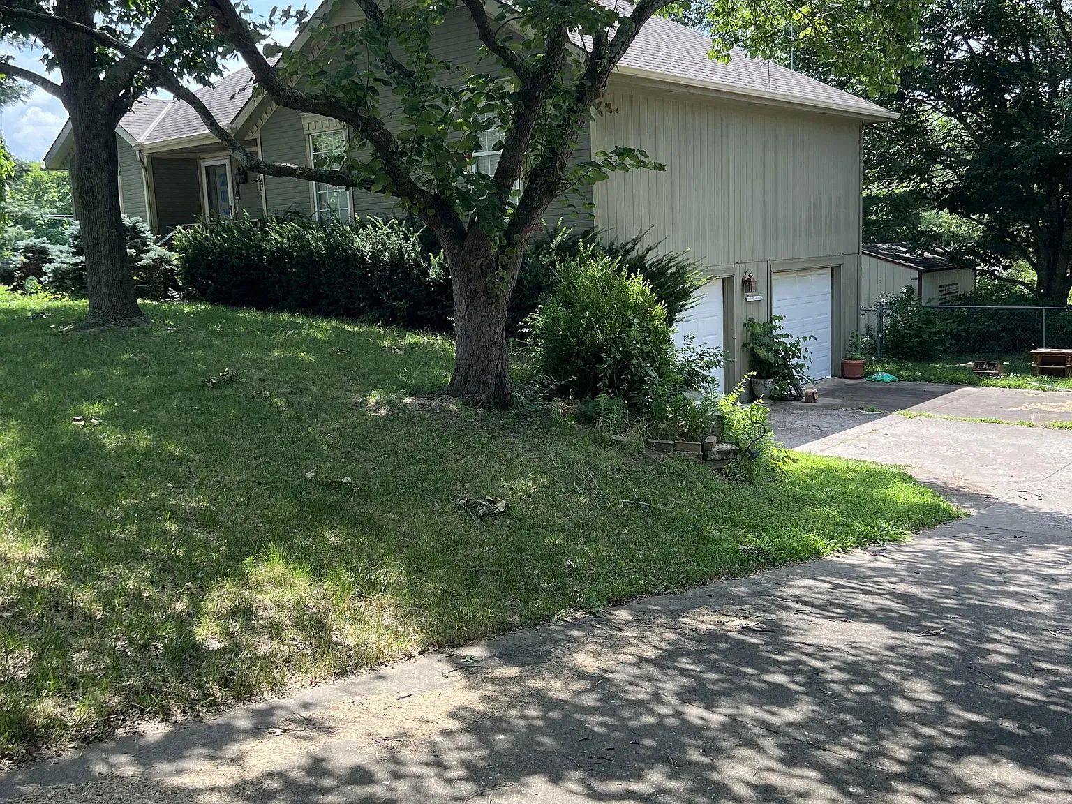 204 Johnson Dr - 1 — Photo 2