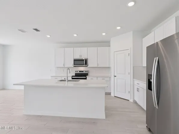 7429 EVERETT FOREST Drive, Jacksonville, FL 32219