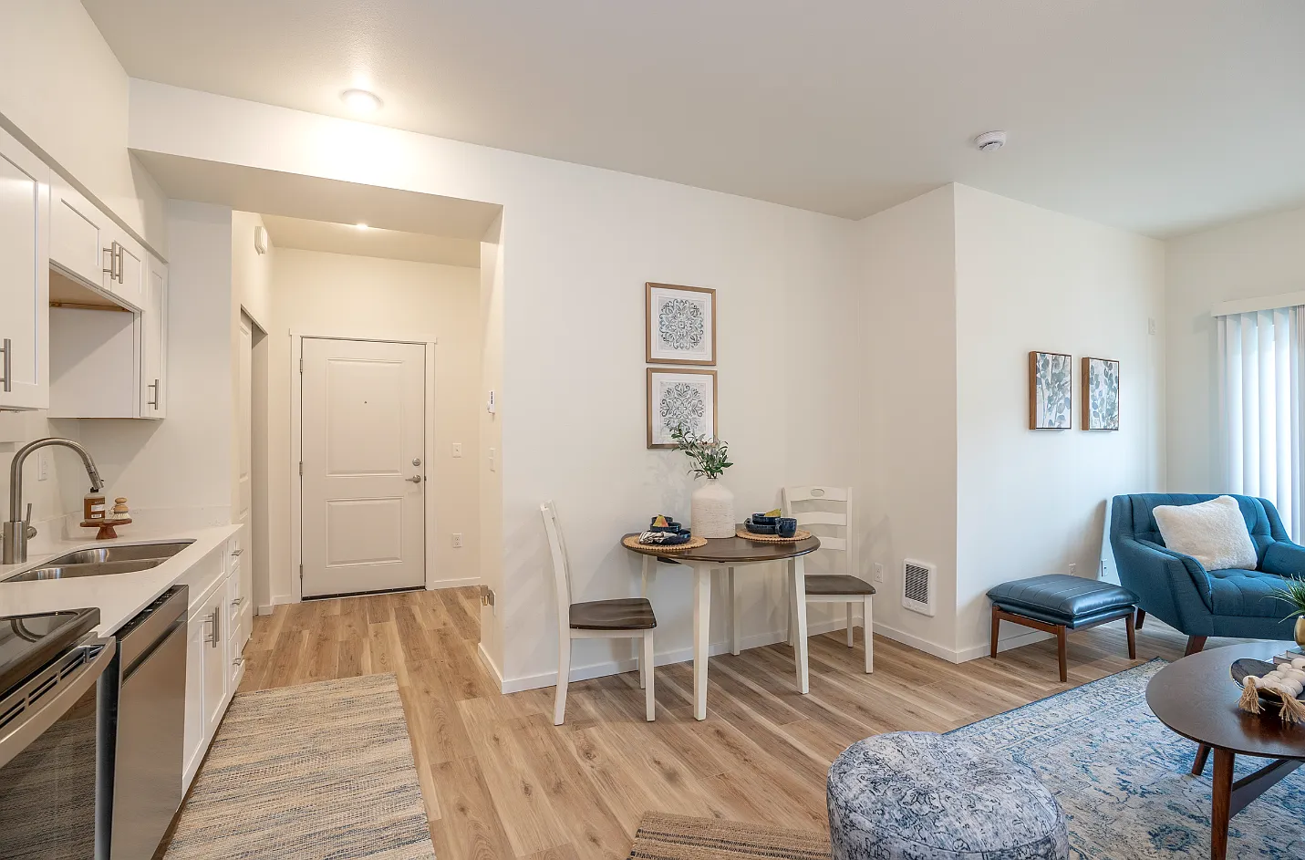 Hallie Court Apartments — Photo 1