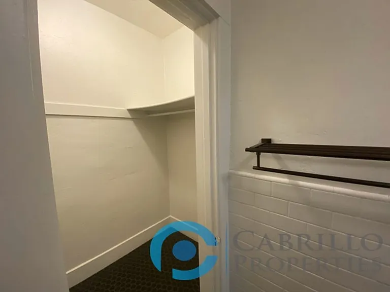 Casa Blanca Apartments — Photo 6