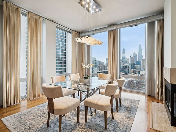 5th image of 700 N Larrabee St APT 1507