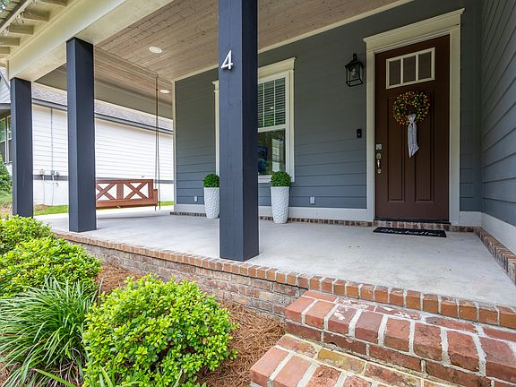 5th image of 4 E Crossvine Ct