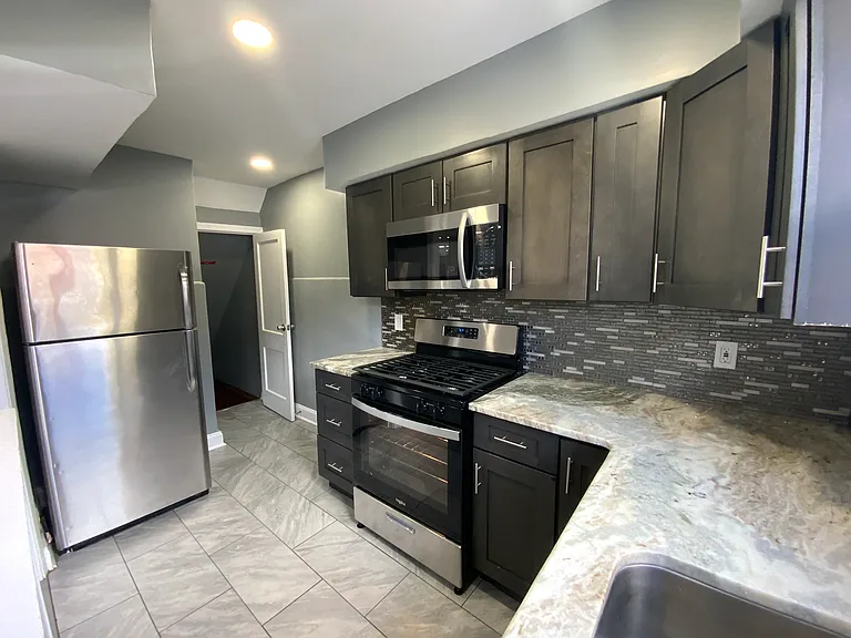 2545 S Bellford St — Photo 24