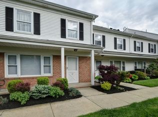 17 Wareham Ct, Scotch Plains, NJ 07076