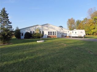 3 Spruce Ln, Seneca Falls, NY 13148