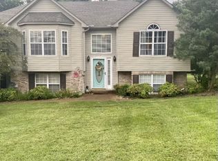 1733 Creekstone Dr, Columbia, TN 38401