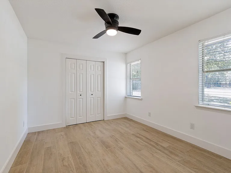 240 County Road 4360 — Photo 17