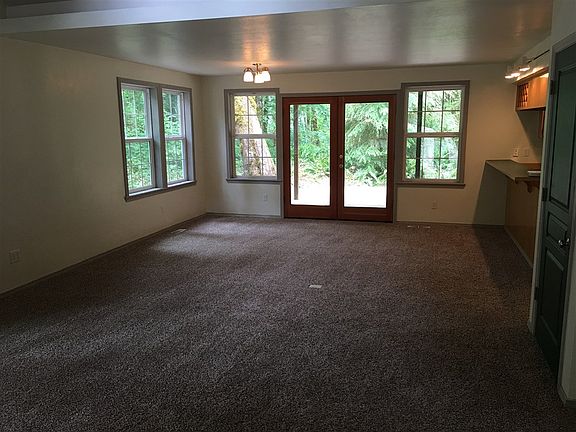 3rd image of 10520 Cedar Lake Dr SE