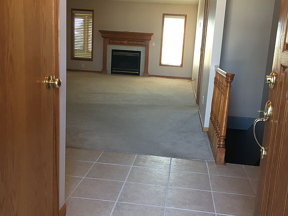 3rd image of 649 Heatherwood St