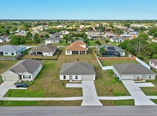 555 SW Paar Dr, Port Saint Lucie, FL 34953