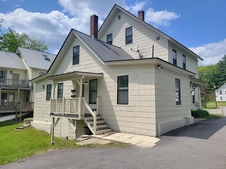 82 Mascoma St — Photo 15