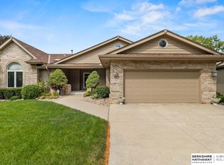 17132 R Cir, Omaha, NE 68135