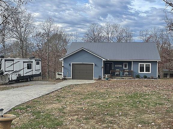2nd image of 39 Eaglelook Ct