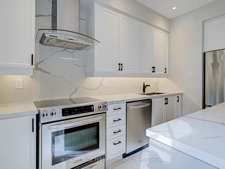 244 George St — Photo 5