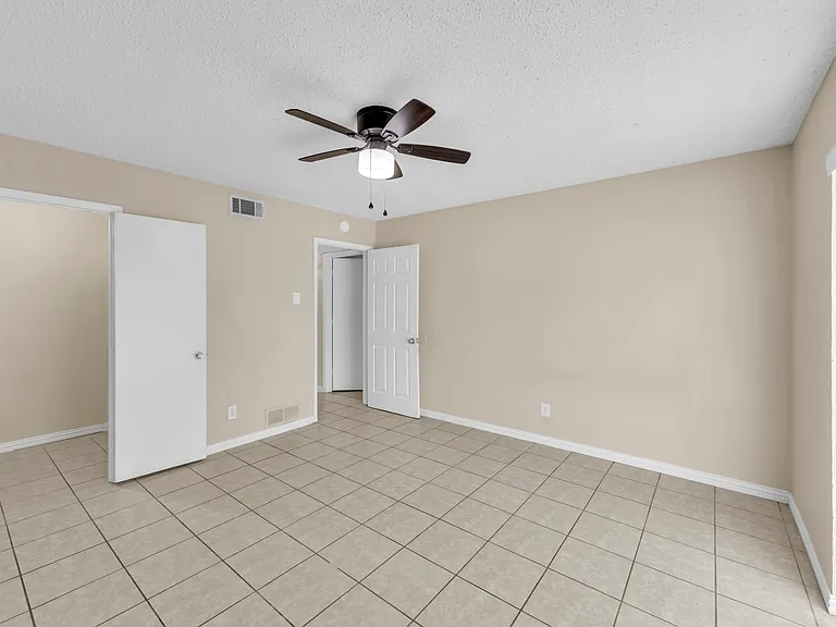 3024 Tudor Ln #102 — Photo 12