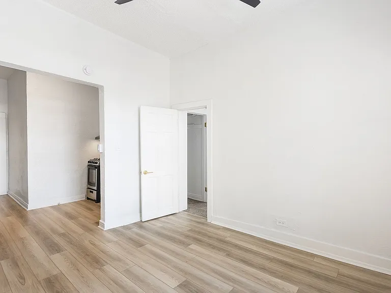 1325 Corona — Photo 38