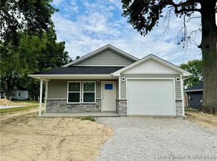 524 W Green St, Scottsburg, IN 47170
