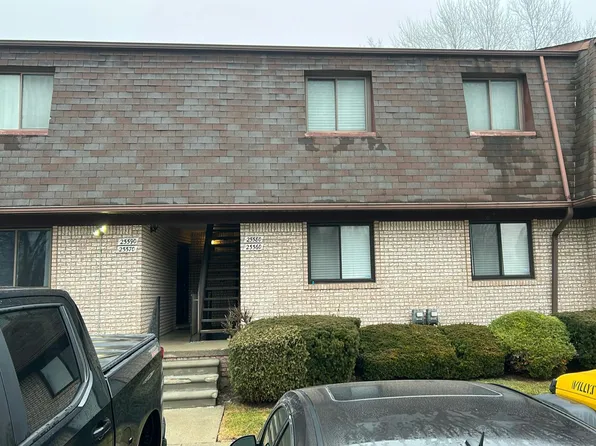 25560 Quarter Deck St #38, Harrison Township, MI 48045