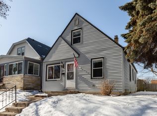 3685 S Rutland Ave, St Francis, WI 53235