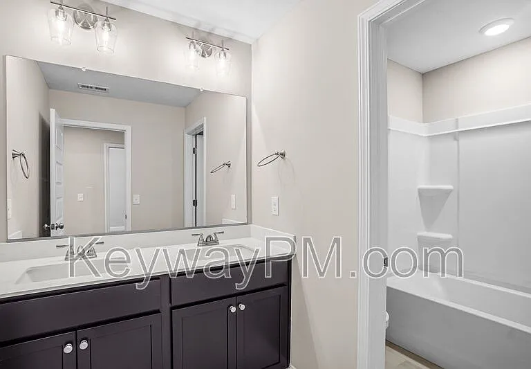 2071 Denmark Ave SE — Photo 21