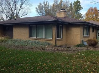 321 Chippewa Rd, Benton Harbor, MI 49022