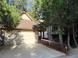 801 Jagerhorn Dr, Lake Arrowhead, CA 92352