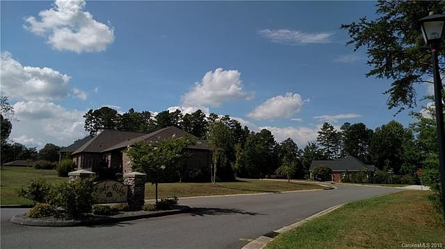 2nd image of 1003 Rocky Ridge Dr