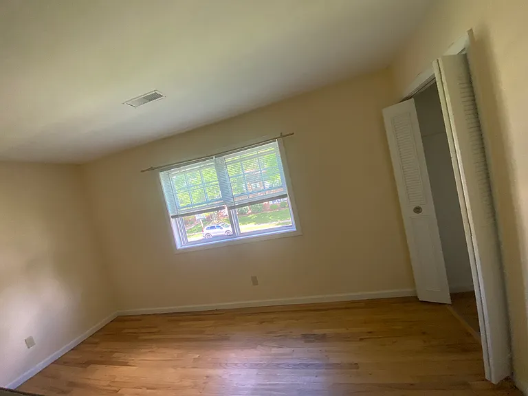 96 Robert Treat Dr #2 — Photo 4