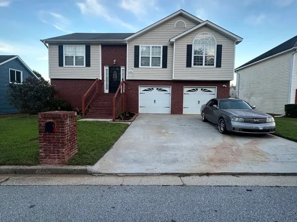 2745 Field Spring Dr, Lithonia, GA 30058