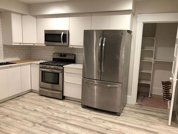 Kitchen with walk in pantry (at right)