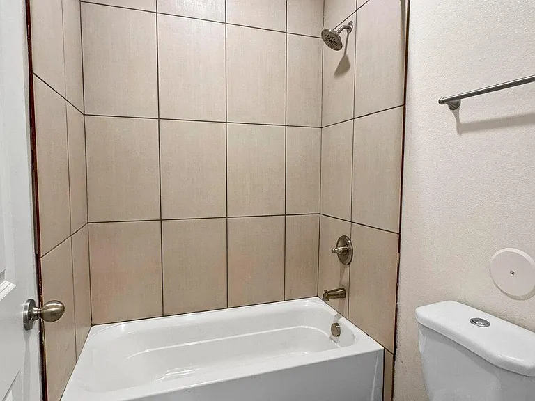 15216 Hunch Ct — Photo 13