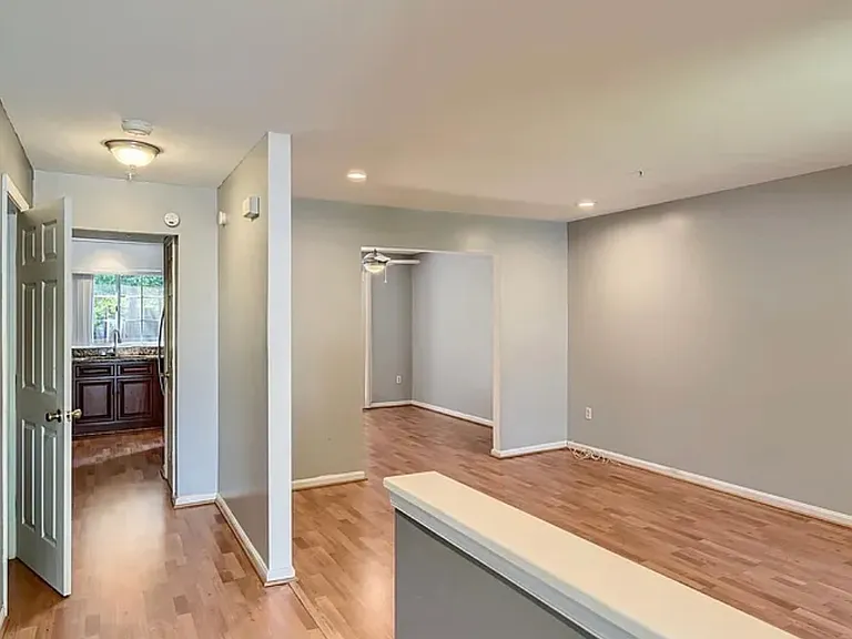 2512 Little Vista Ter — Photo 3