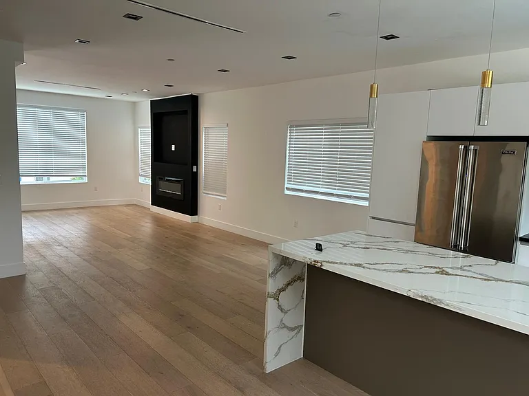 18039 Rosita St — Photo 14