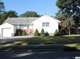 1790 Remson Ave, Merrick, NY 11566