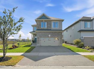 610 Cope Dr, Ottawa, ON K2V0E8
