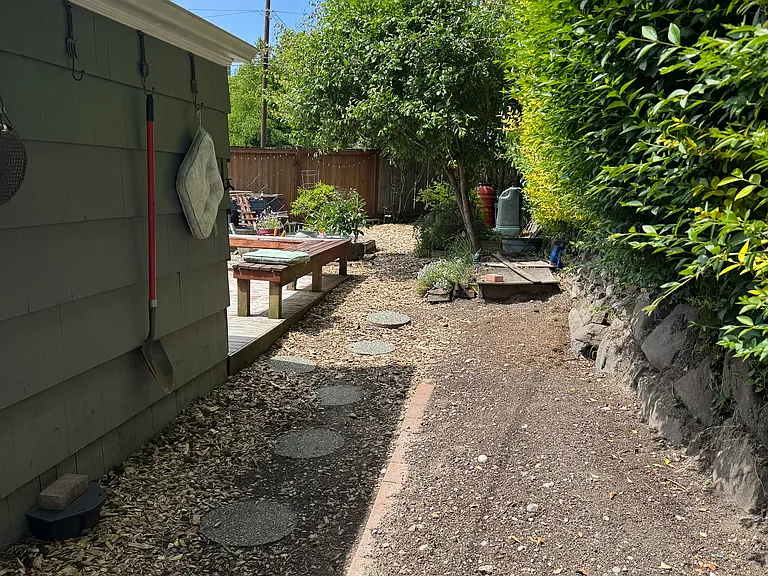 8024 Green Lake Dr N — Photo 32