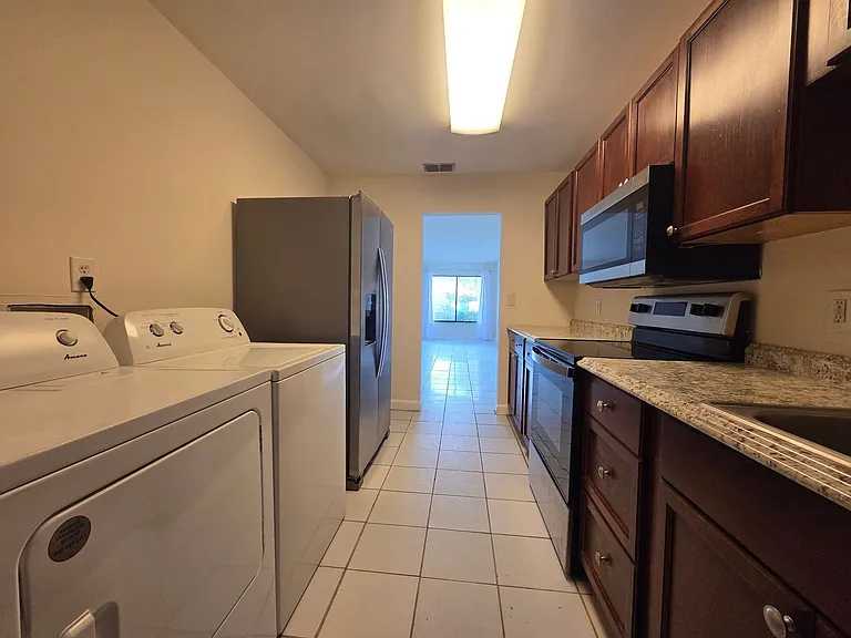 605 Northlake Blvd #48 — Photo 10