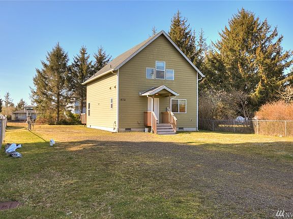 3rd image of 572 Kahkwo Ct SE