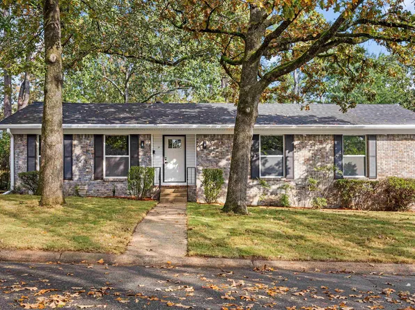 19 Queenspark Rd, Little Rock, AR 72227