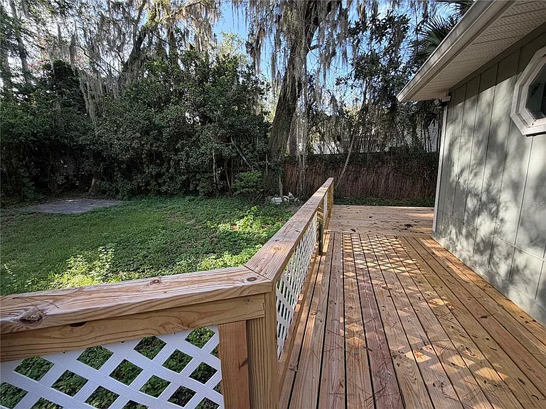 701 SW 28th St — Photo 11