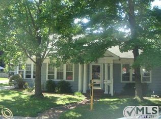 137 N Andrews St, Lake Orion, MI