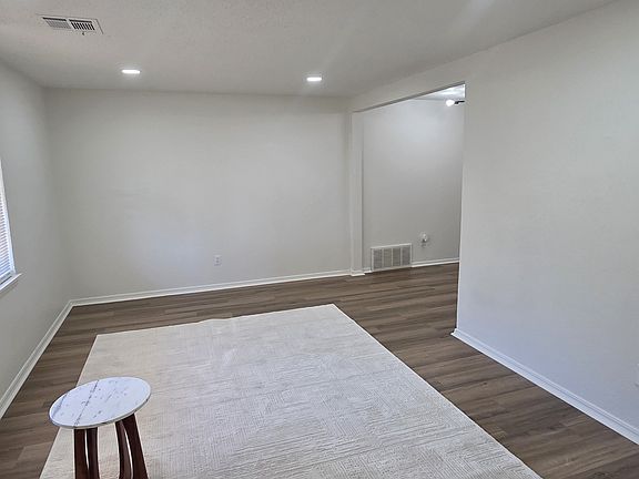 2nd image of 3025 Chetwood Dr