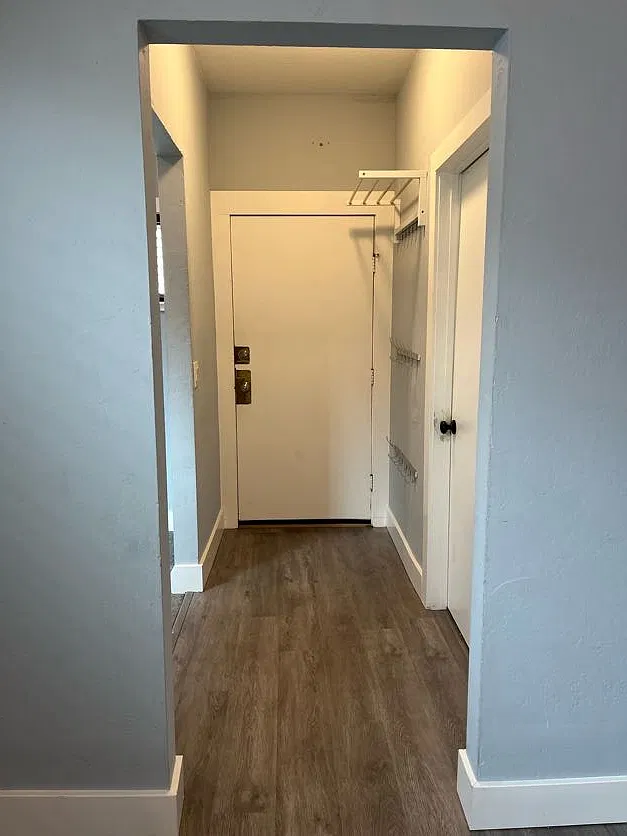 3 bed, 1200 sqft, $4,800 — Photo 3