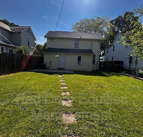 421 Washington Ave — Photo 18
