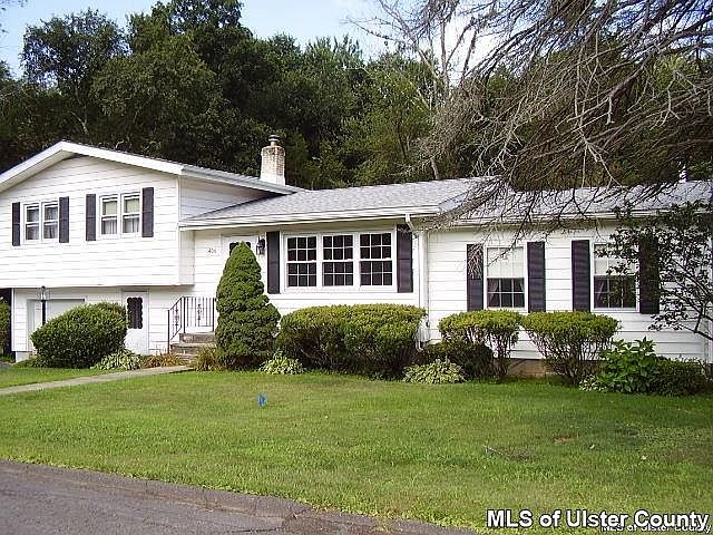1st image of 406 Adams Ct