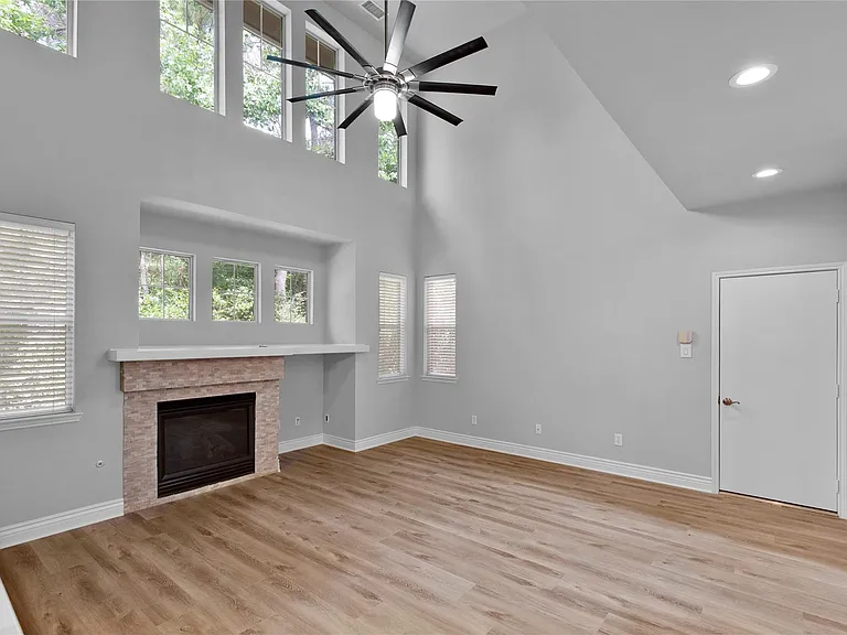 63 Woodlily Pl — Photo 3